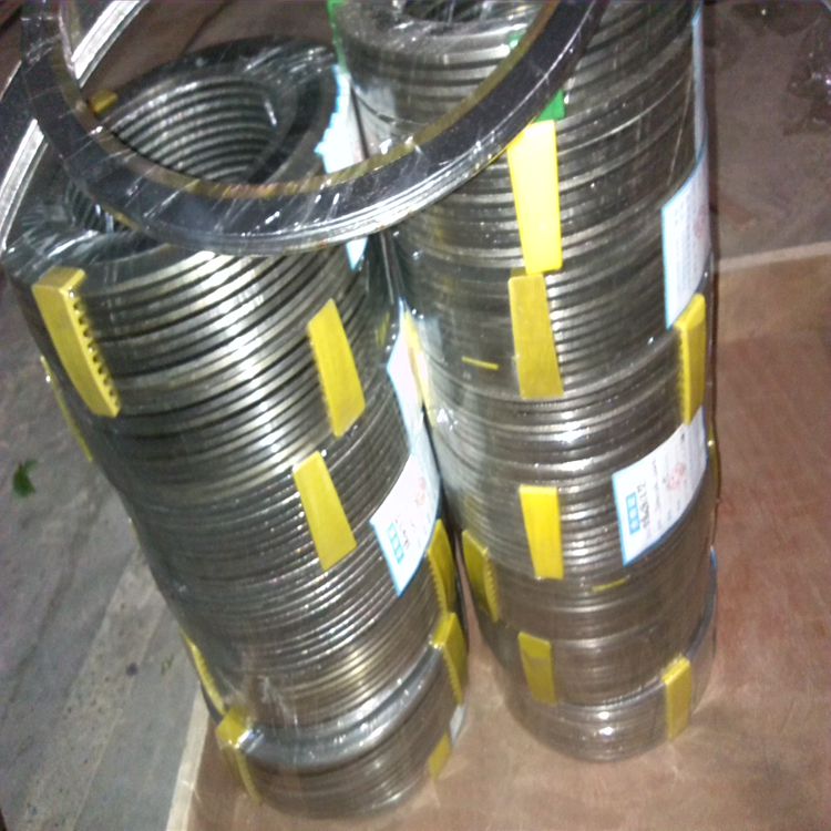 金屬纏繞墊片石墨金屬法蘭纏繞墊片不銹鋼墊片內外環(huán)增強墊片